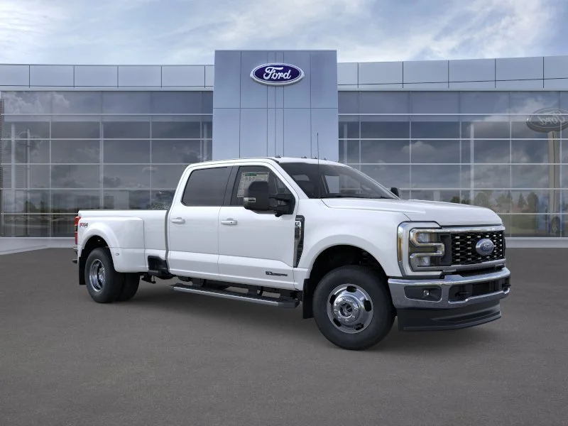 New 2026 Star White Metallic Tri-Coat Ford F-350® Lariat® image 7