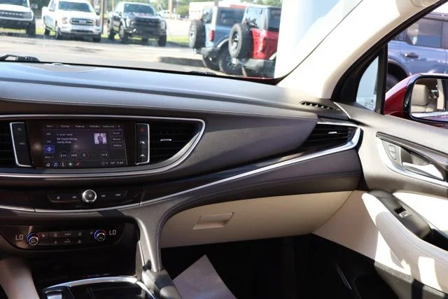 Used 2023 Red Buick Essence image 28