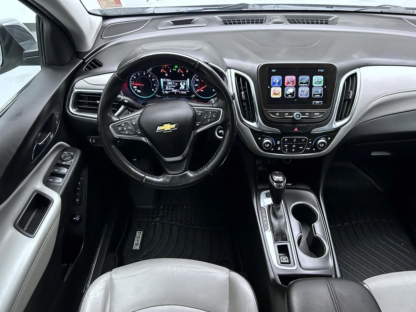 Used 2018 Silver Chevrolet Premier image 14