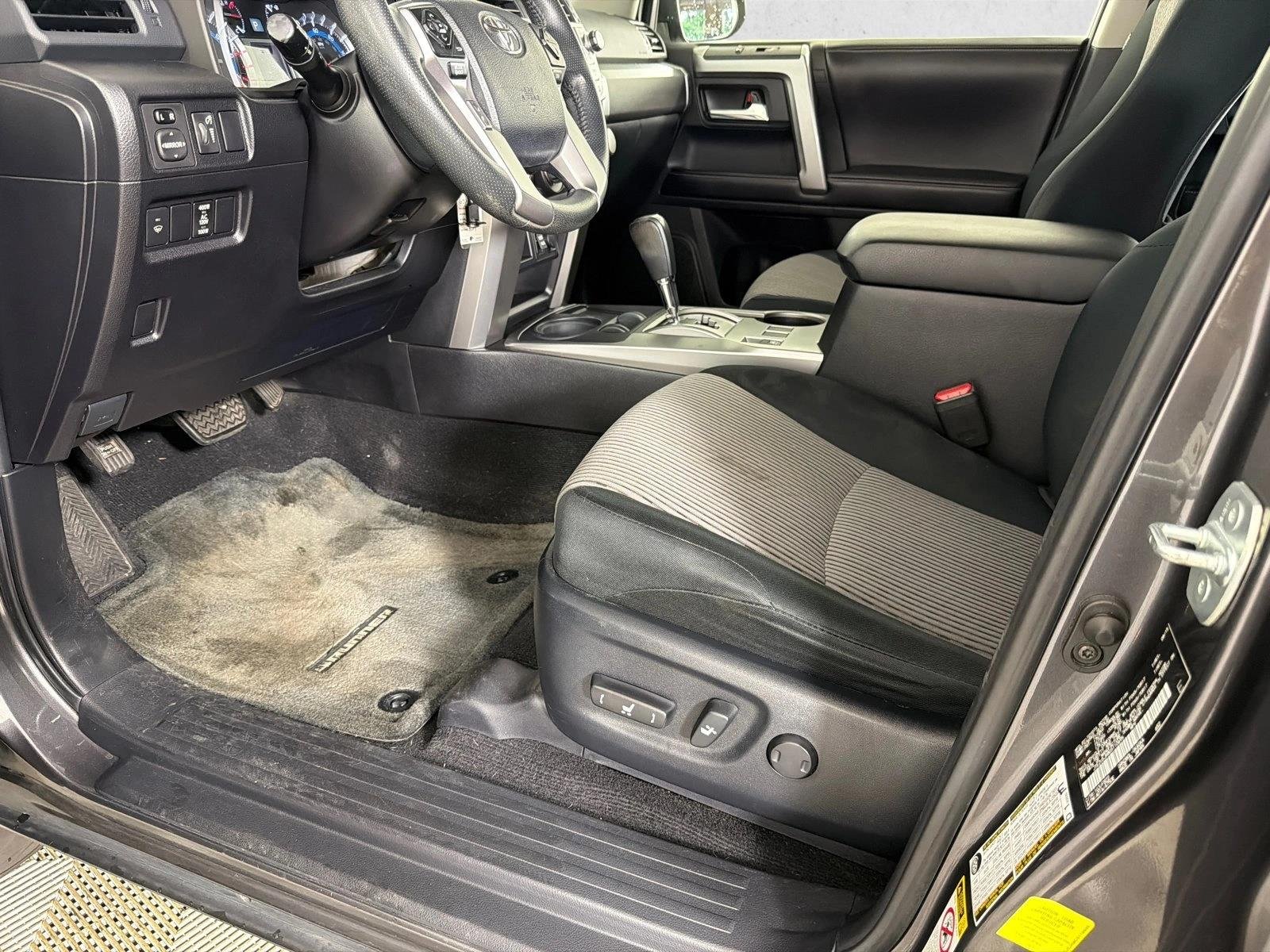 Used 2016 Magnetic Gray Metallic Toyota SR5 image 10