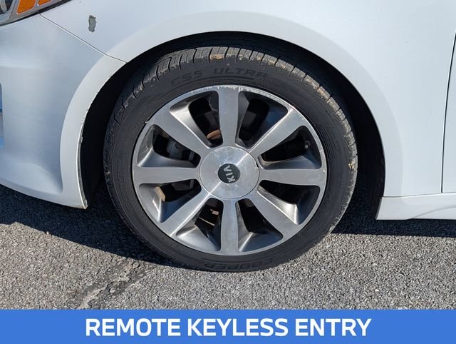 Used 2016 White Kia LX image 11