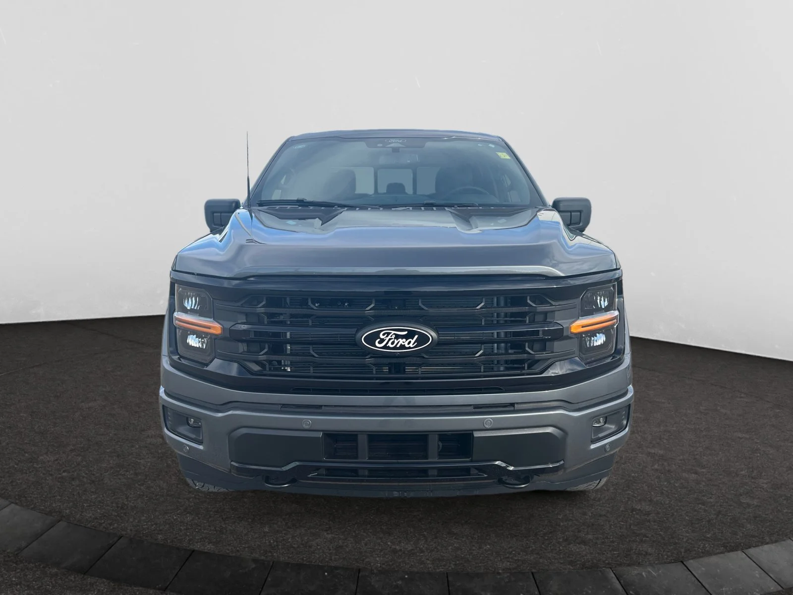 New 2026 Carbonized Grey Metallic Ford XLT image 8