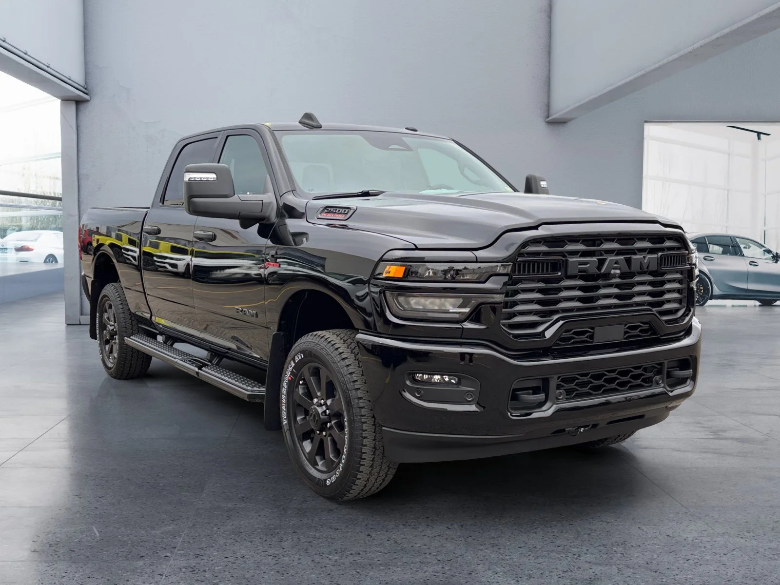 New 2027 Diamond Black Crystal Pearl Ram Big Horn image 7