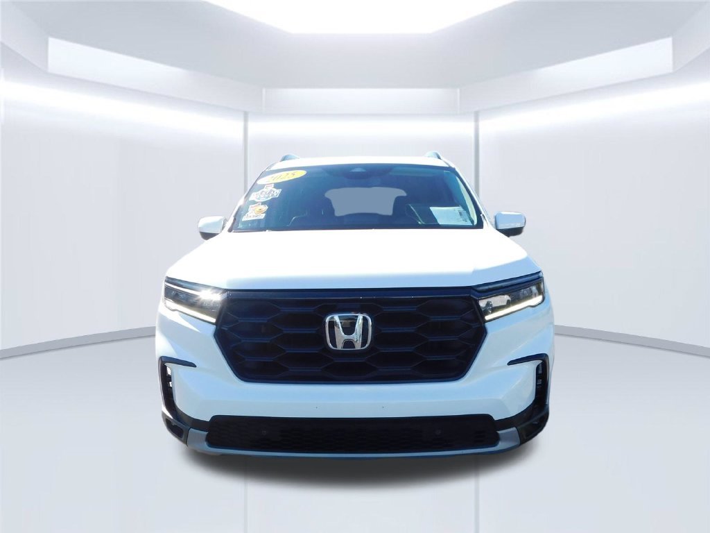 Certified Used 2025 Platinum White Pearl Honda EX-L image 8