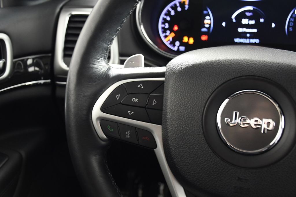 Used 2015 Bright White Clearcoat Jeep Overland image 28