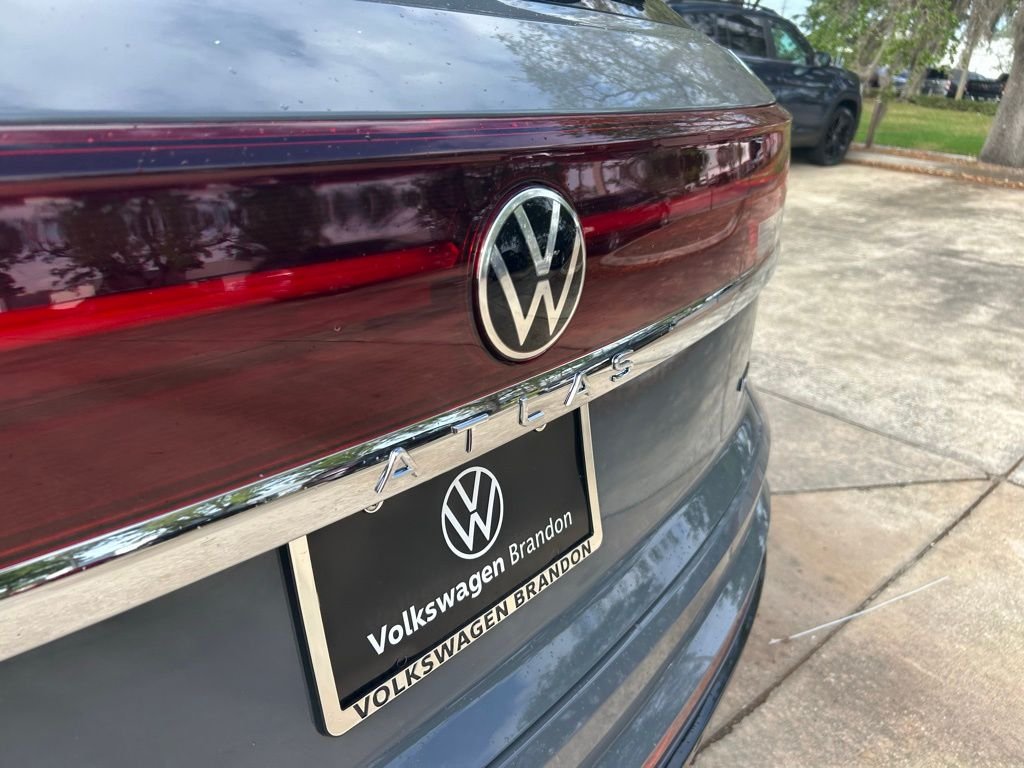 New 2026 Gray Volkswagen 2.0T SEL Premium R-Line image 31