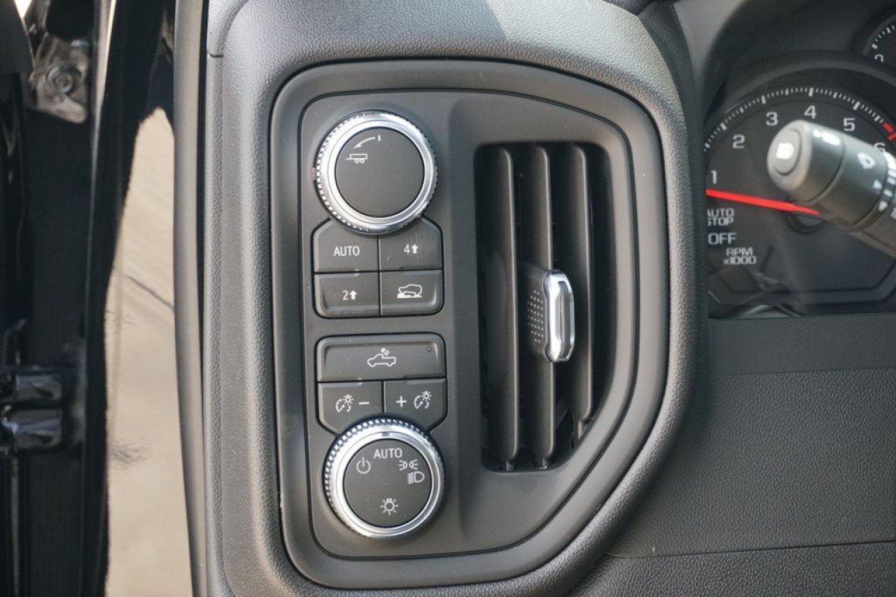 New 2026 Onyx Black GMC Pro image 17