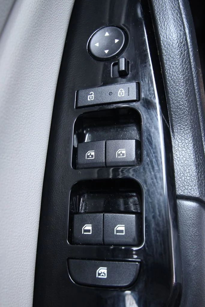Used 2023 Gray Kia EX image 23