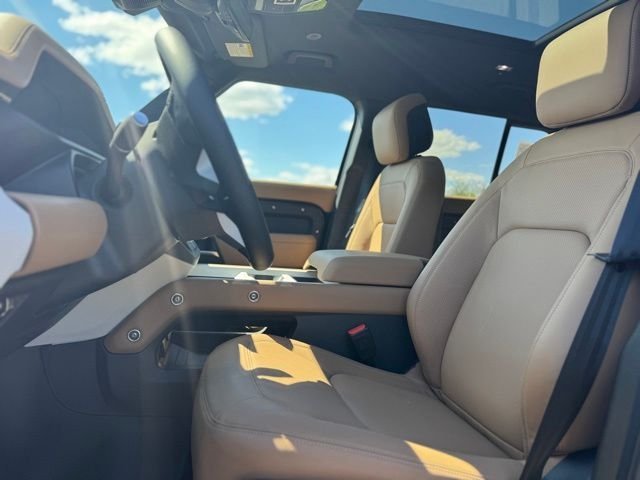 New 2026 Santorini Black Land Rover S image 14