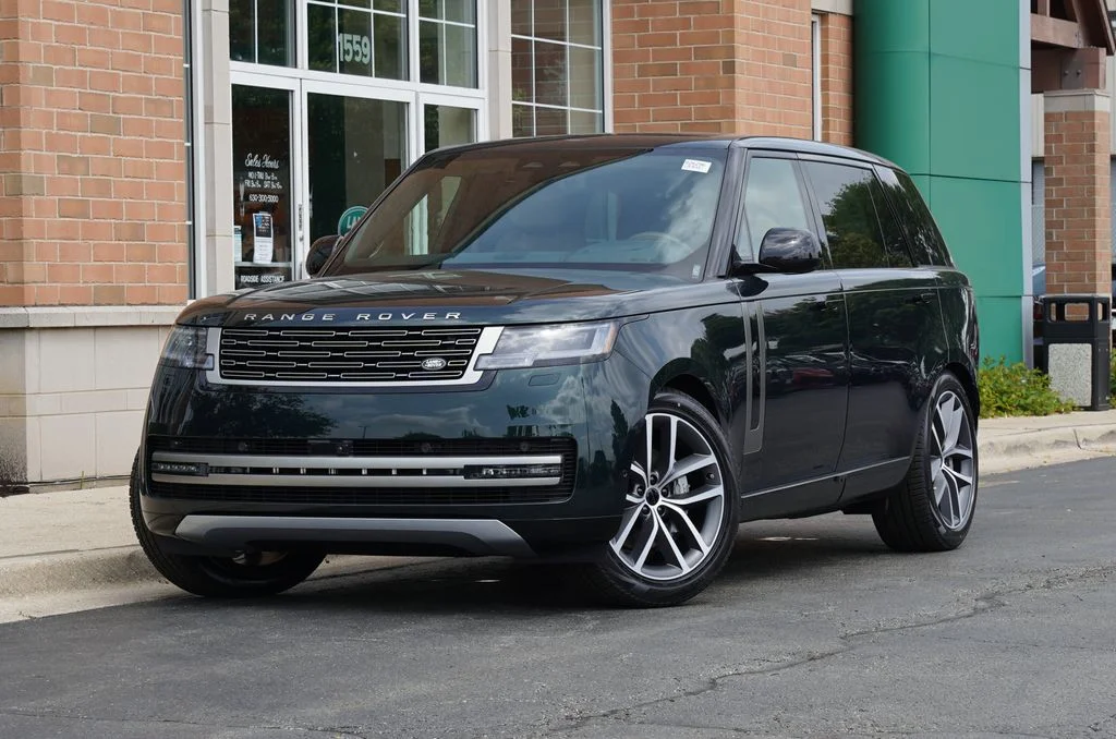 New 2026 British Racing Green Land Rover SE image 1
