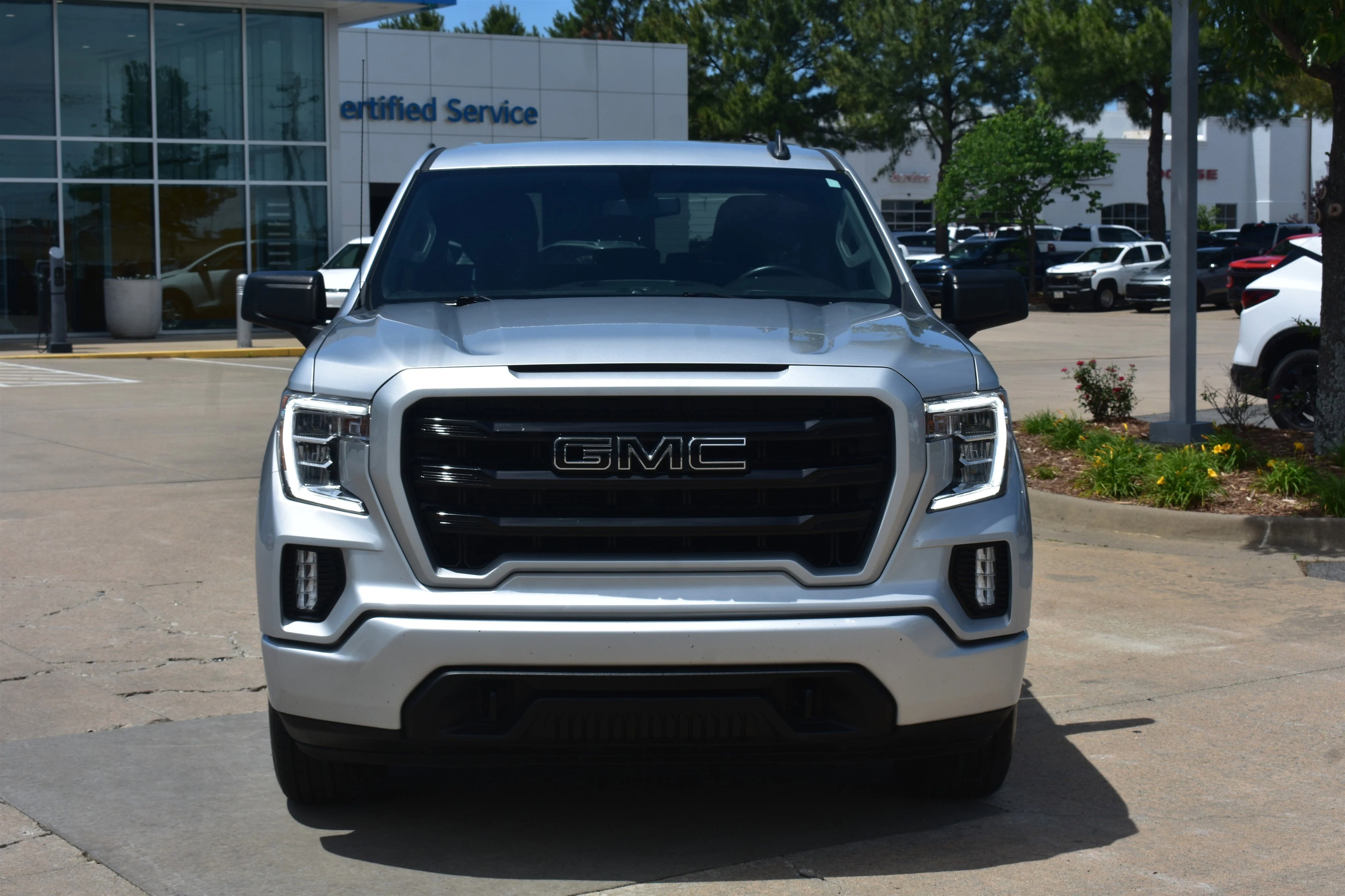 Used 2022 GMC Sierra 1500 Limited Elevation with VIN 3GTU9CED7NG151960 for sale in Little Rock