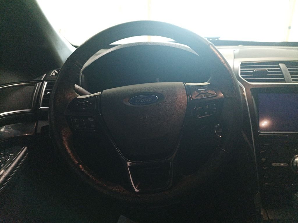 Used 2019 White Ford Sport image 17