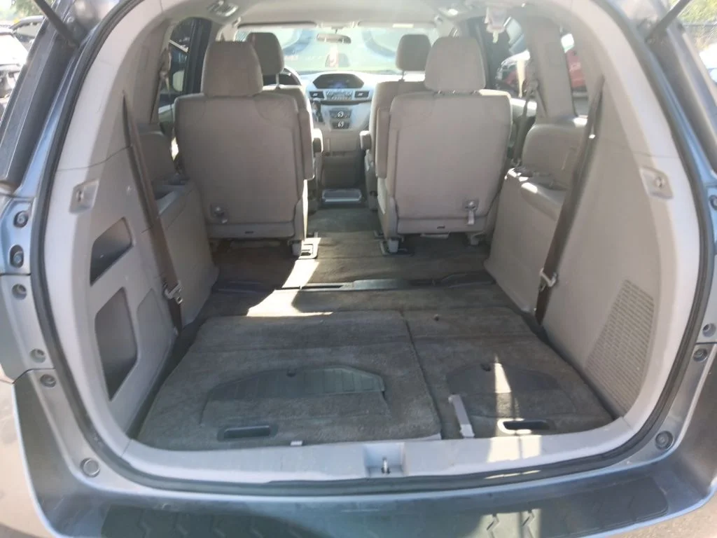 Used 2016 Modern Steel Metallic Honda LX image 31
