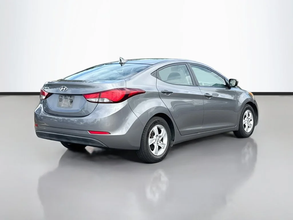Used 2014 Harbor Gray Metallic Hyundai SE image 8