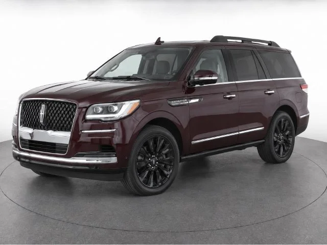 Used 2024 Diamond Red Metallic Tinted Clearcoat Lincoln Black Label image 2