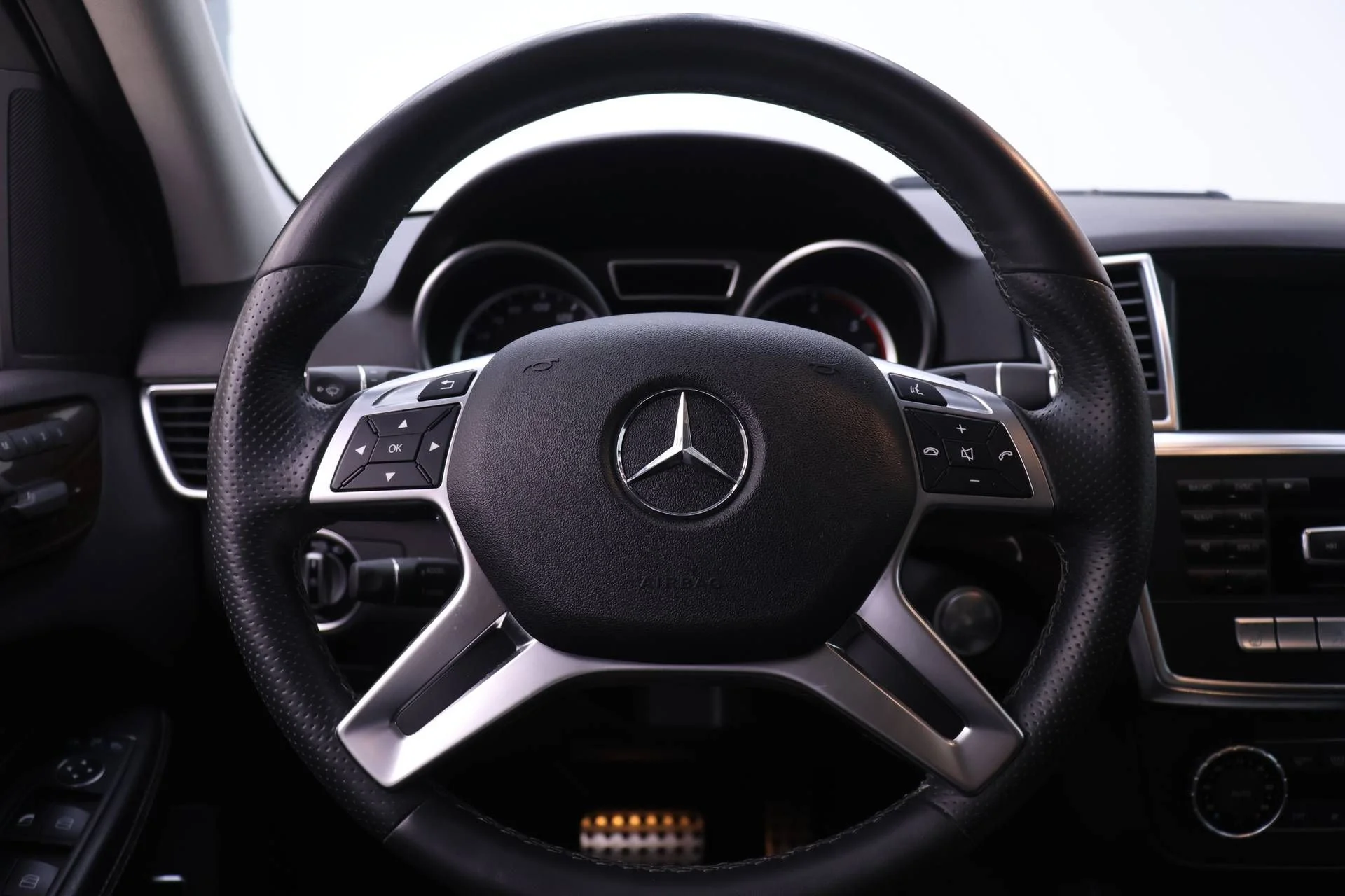 Used 2014 Iridium Silver Metallic Mercedes-Benz ML 350 image 13