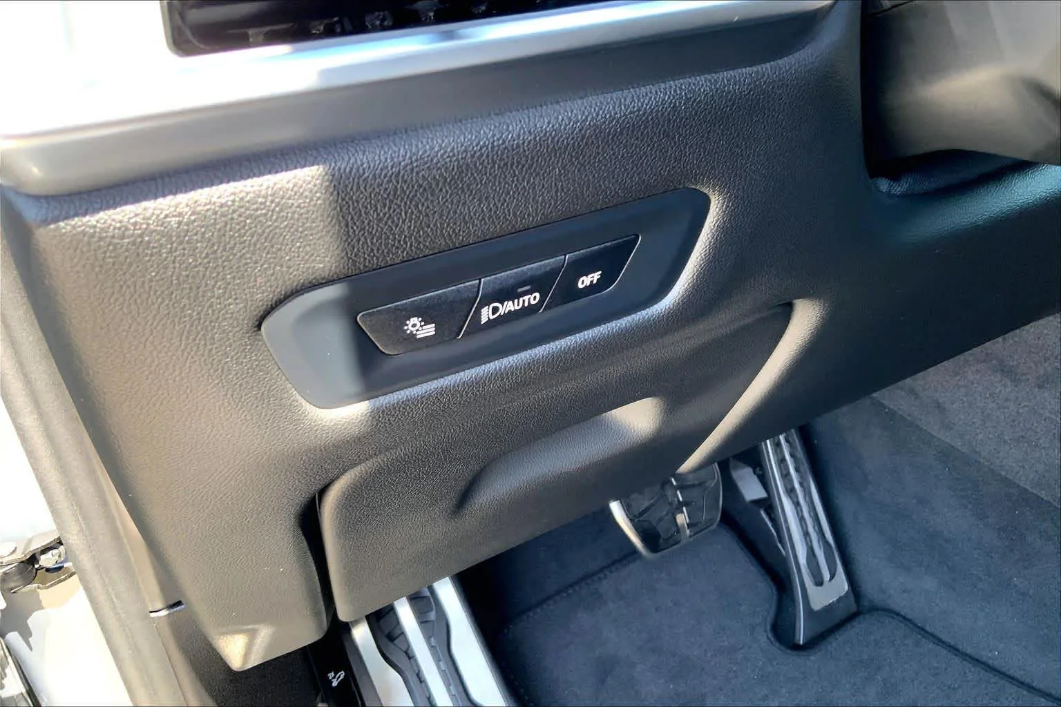 New 2026 Skyscraper Grey Metallic BMW M60i image 18
