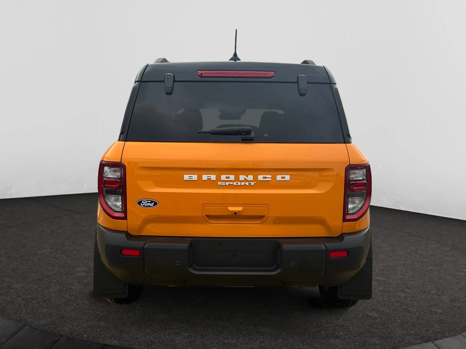 New 2026 Orange Fury Metallic Tri-Coat Ford Outer Banks image 4
