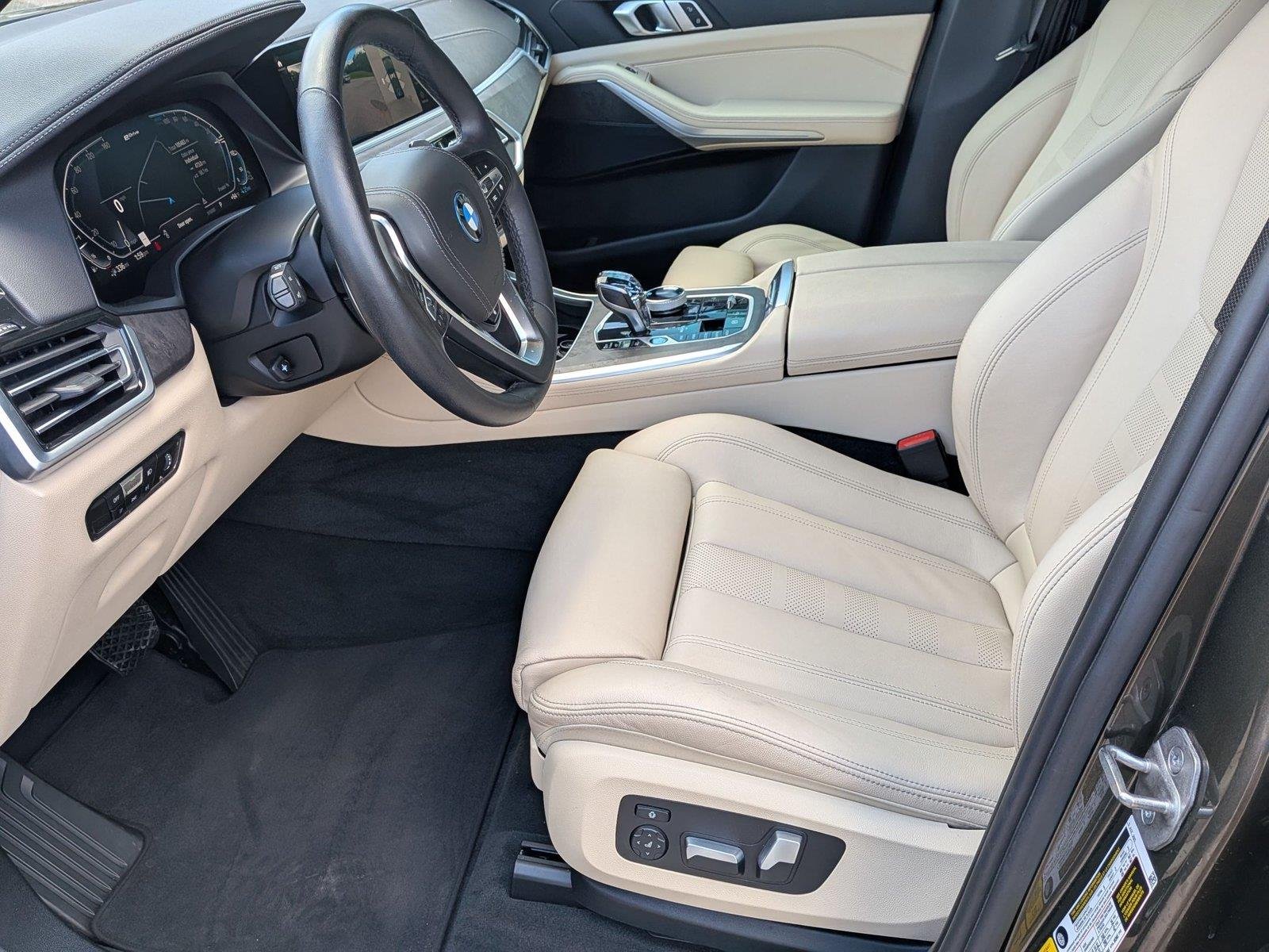 Used 2022 Manhattan Green Metallic BMW xDrive45e image 18