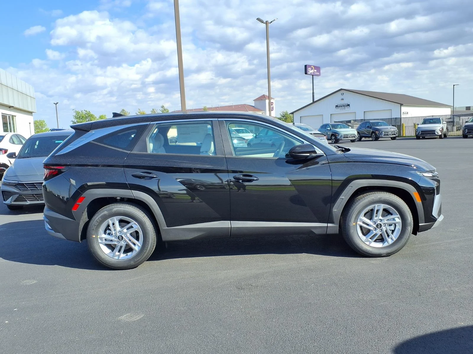 New 2026 Phantom Black Pearl Hyundai SE image 12