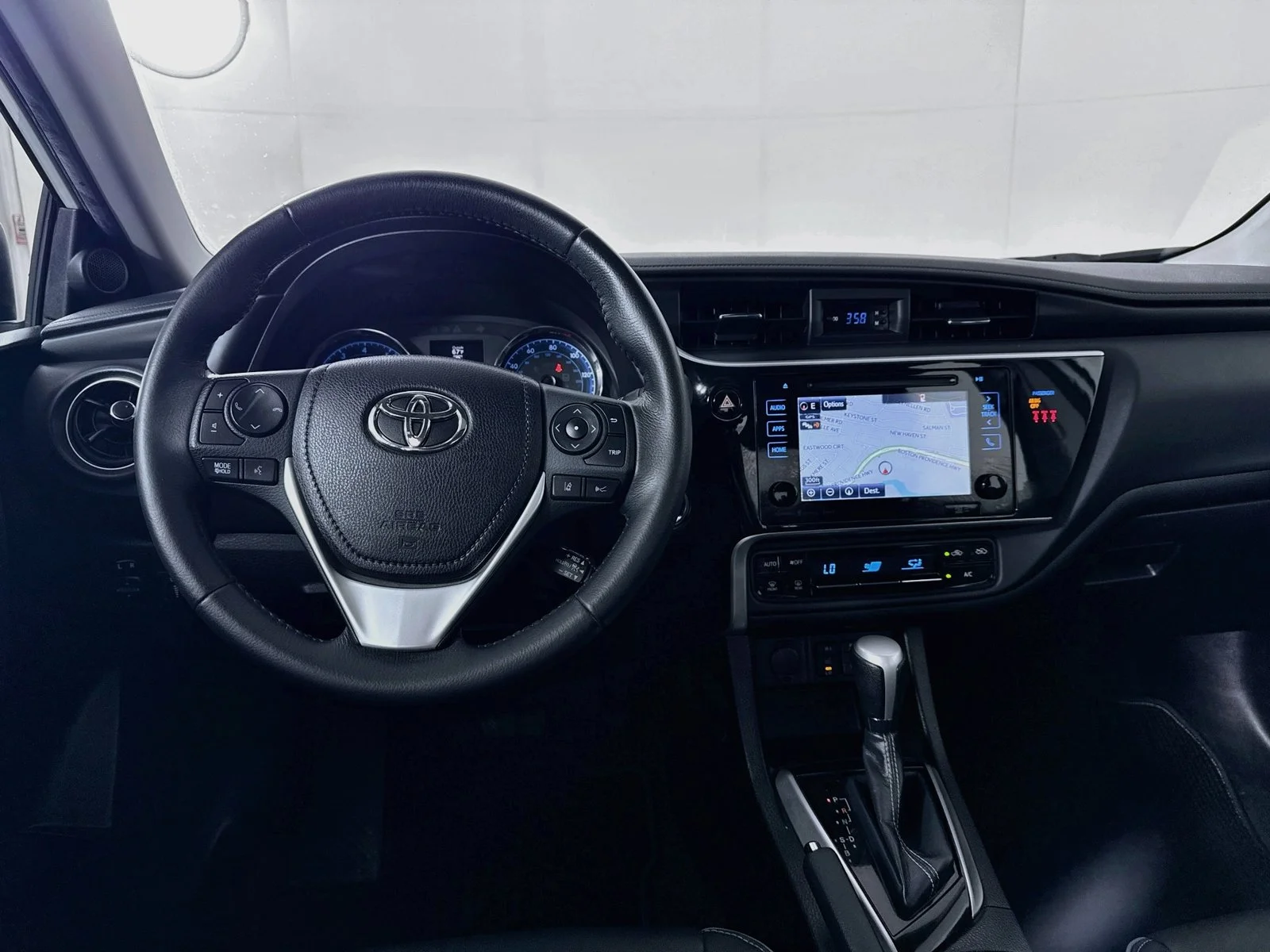 Certified Used 2019 White Toyota XLE image 23