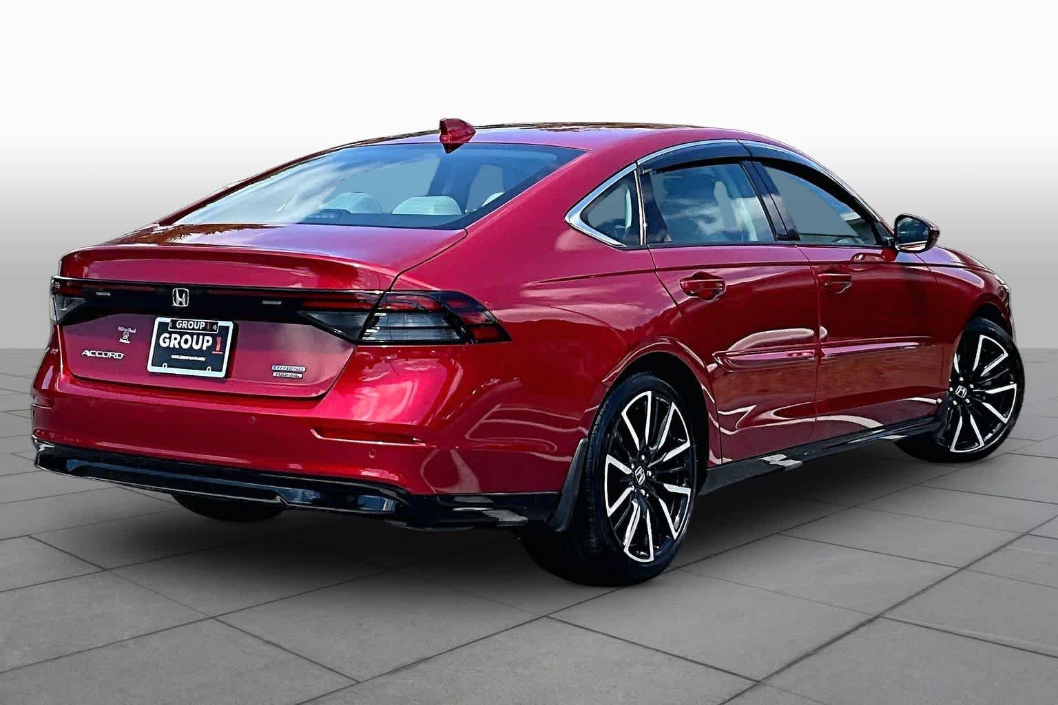 Used 2024 Radiant Red Metallic Honda Touring image 13