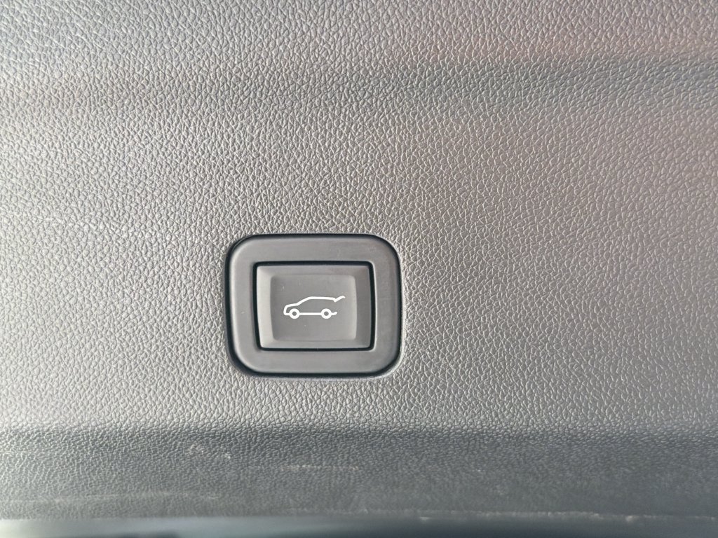 2023 Chevrolet Tahoe Z71 - Photo 16