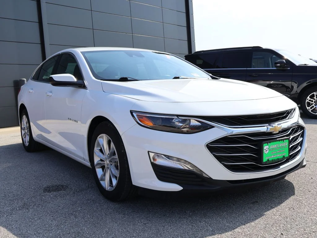 Used 2024 White Chevrolet LT image 6