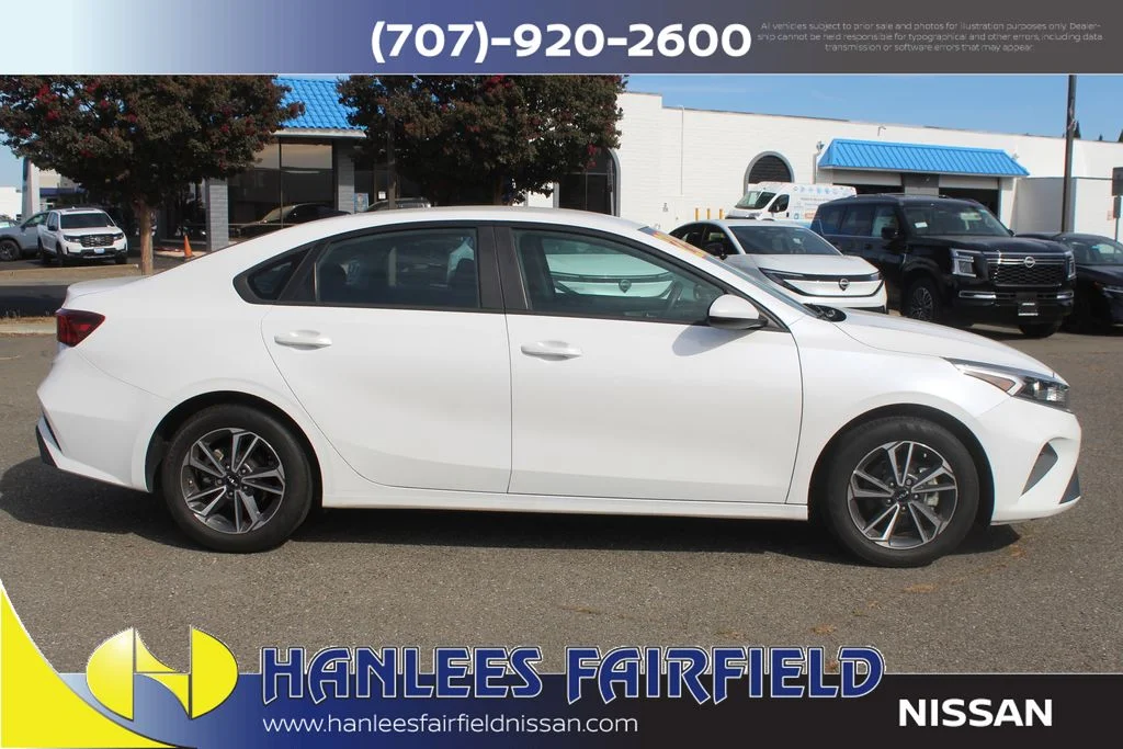 2023 Kia Forte LXS - Photo 6