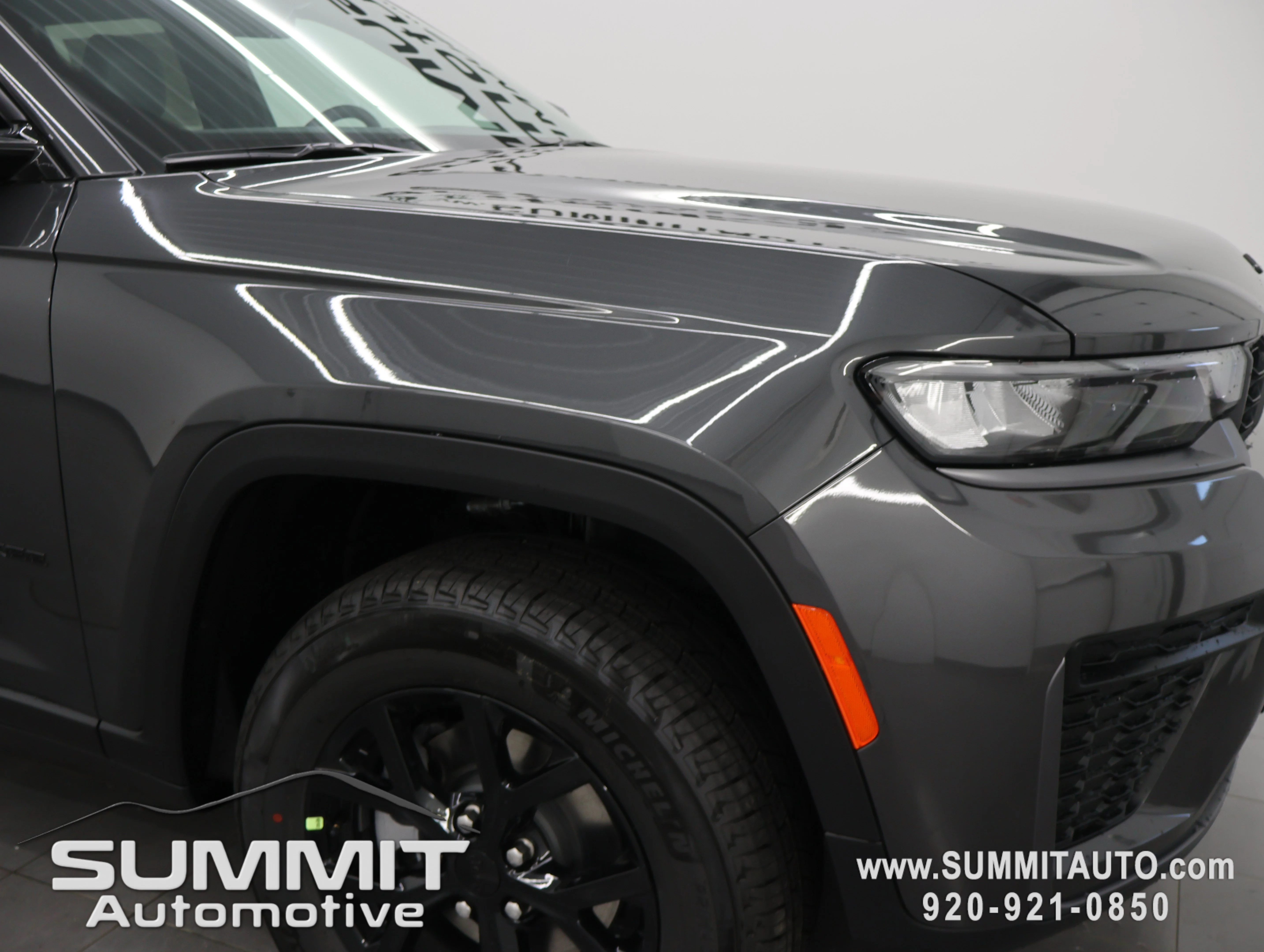 New 2026 Baltic Gray Metallic Clearcoat Jeep Altitude image 25