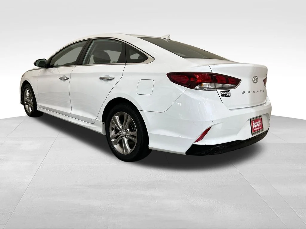 Used 2019 White Hyundai SEL image 3