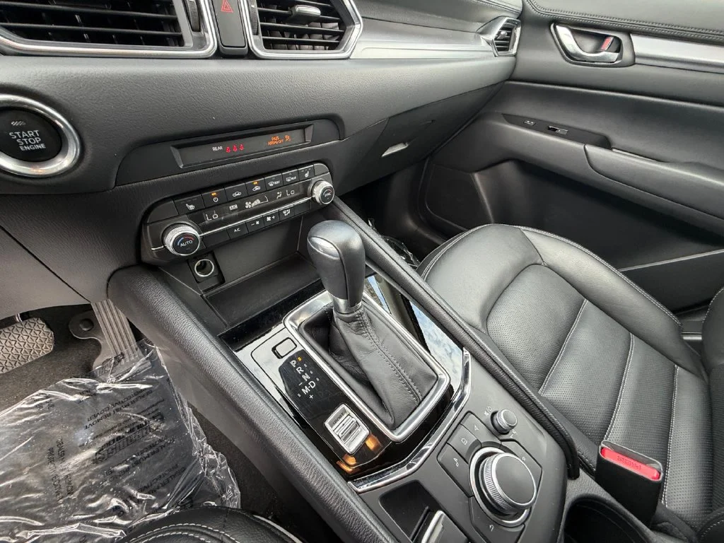 2025 Mazda CX-5 S Preferred package - Photo 22