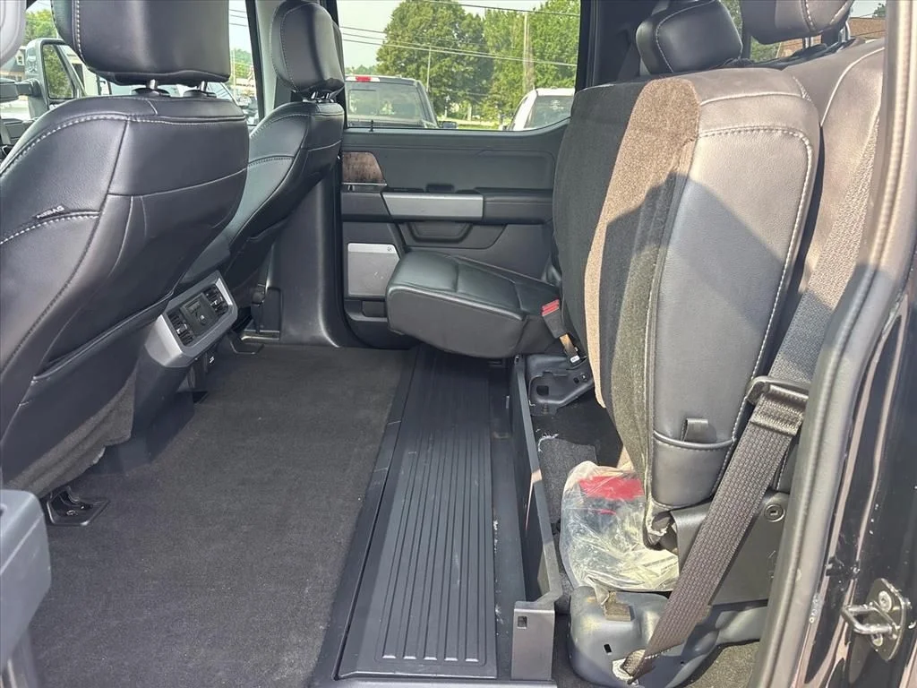 Certified Used 2024 Agate Black Metallic Ford Lariat image 19