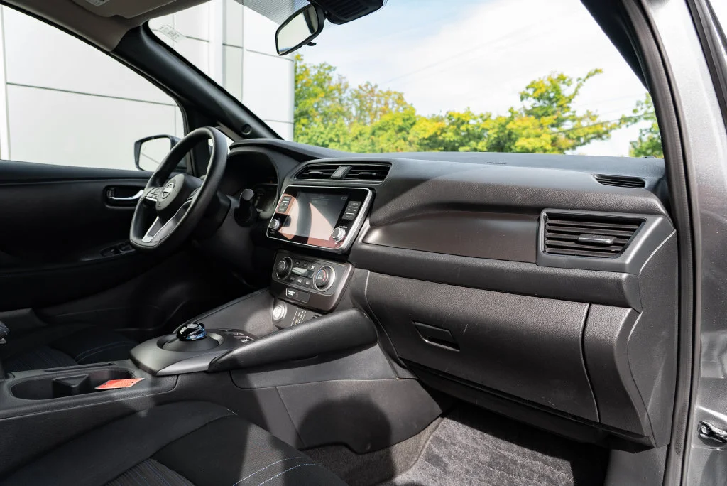 Used 2025 Gray Nissan S image 28