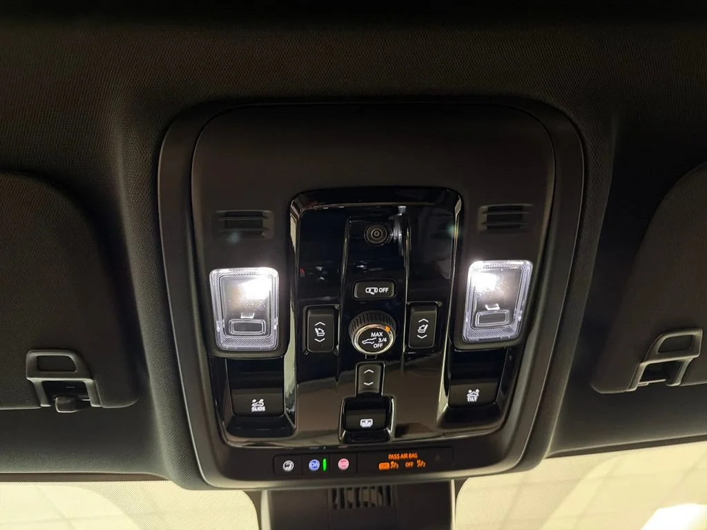 New 2026 Sterling Gray Metallic Chevrolet High Country image 19