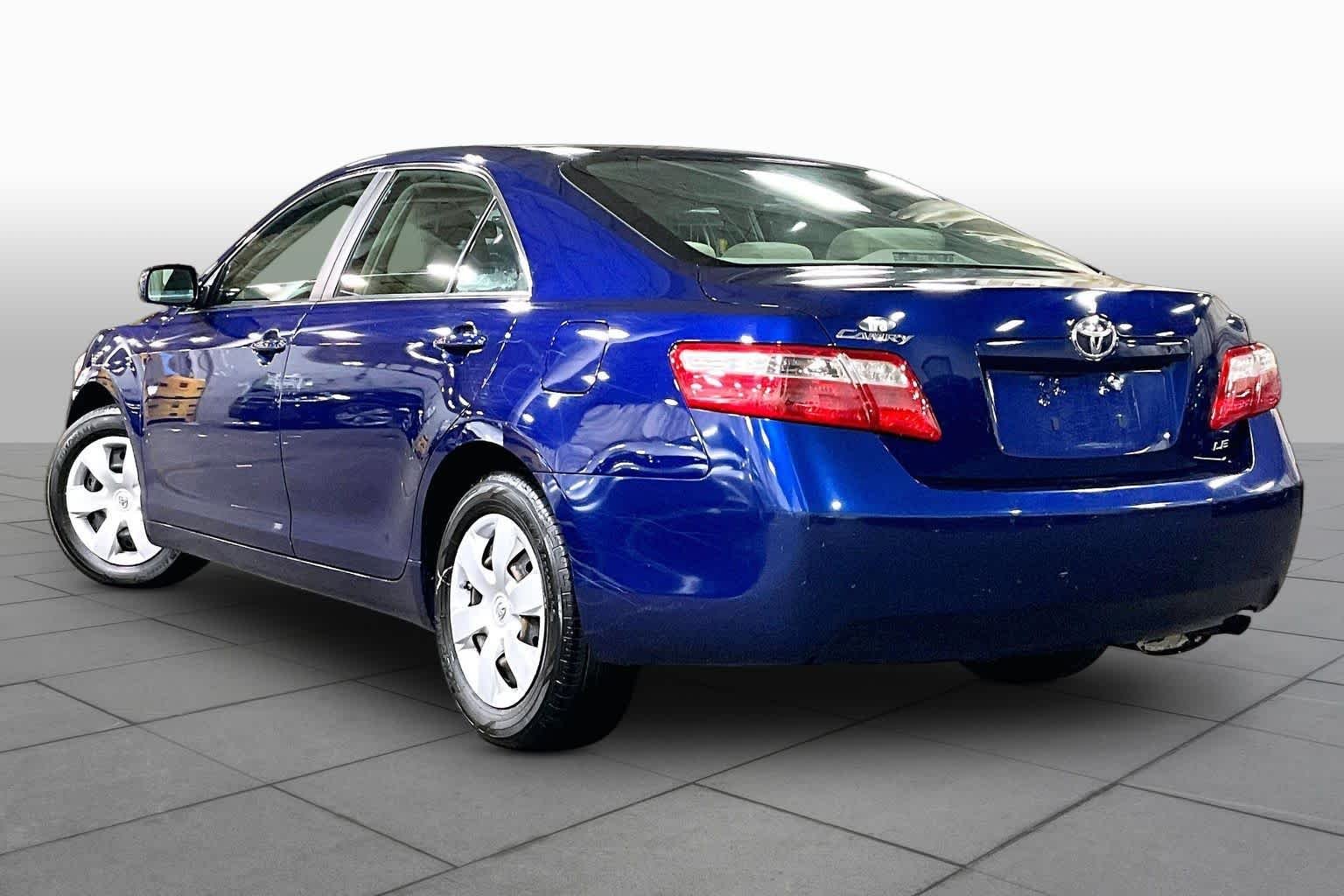 Used 2008 Blue Ribbon Metallic Toyota LE image 11