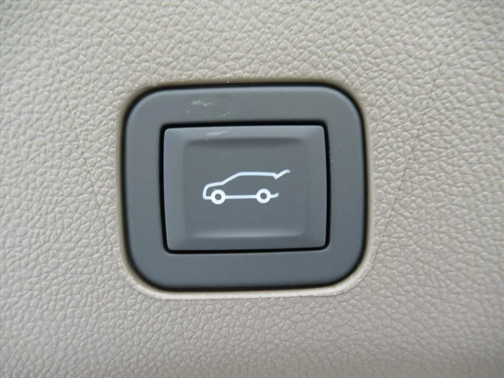 Used 2026 White GMC Denali image 38