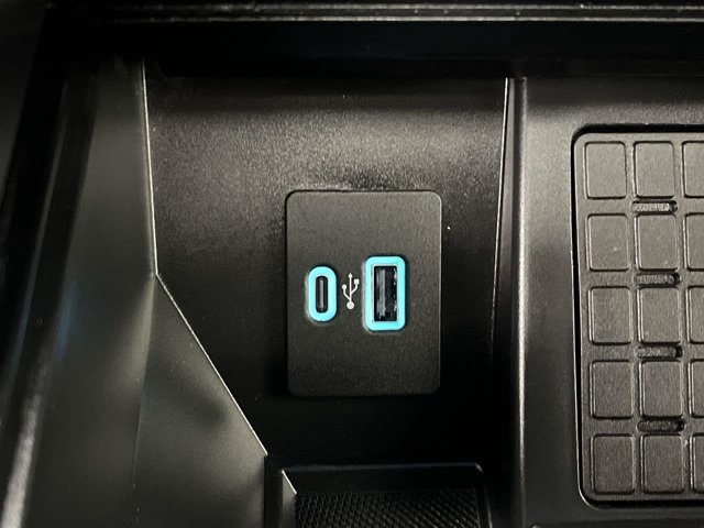 Used 2024 Carbonized Gray Ford LARIAT image 26