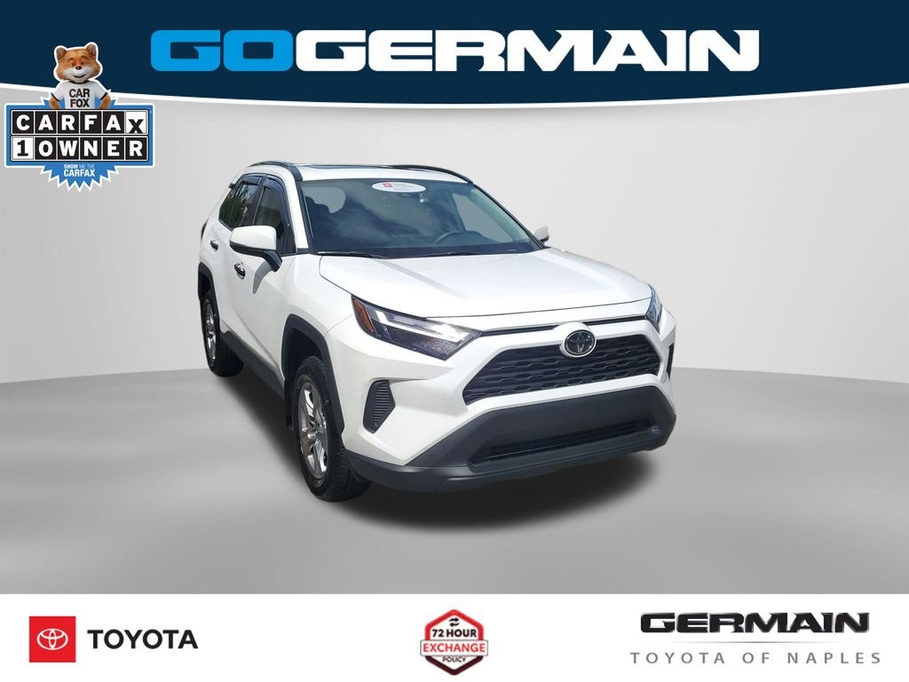 Used 2025 White Toyota XLE image 5