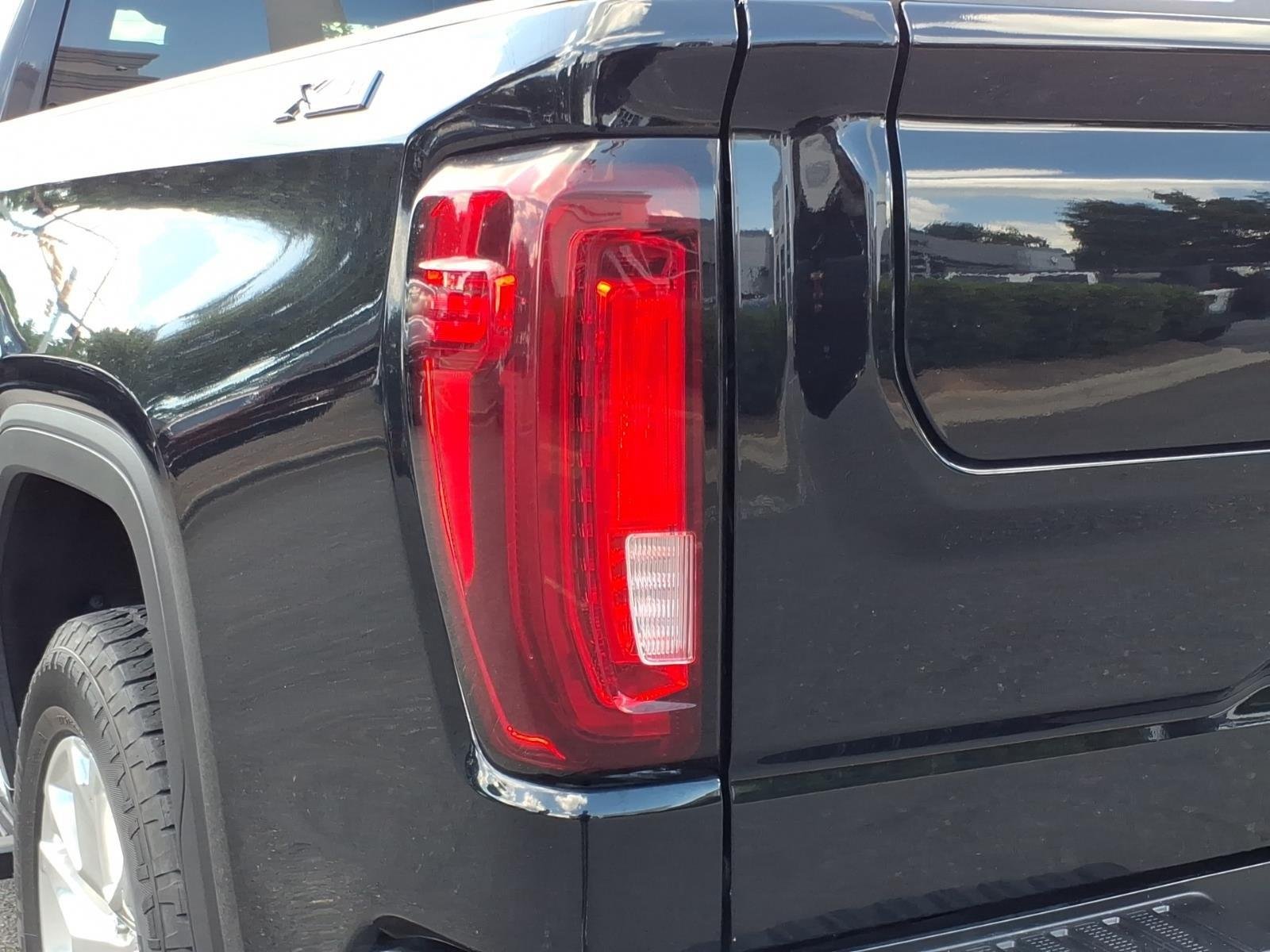 Used 2021 Onyx Black GMC SLT image 19