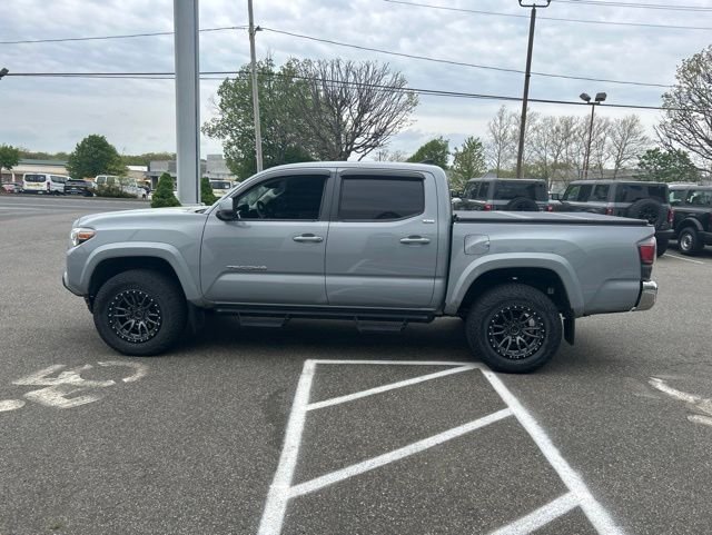 Used 2019 Gray Toyota SR5 image 4