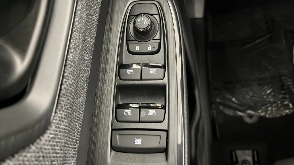 New 2026 White Subaru Premium image 28