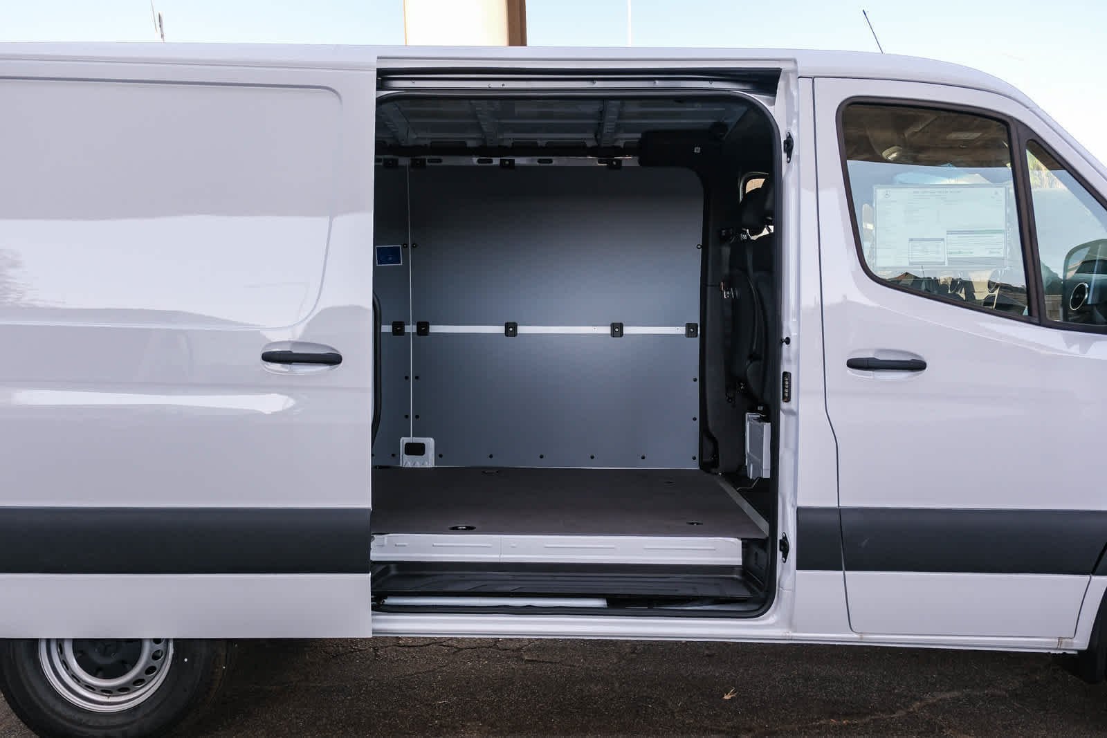 New 2026 Arctic+White Mercedes-Benz Cargo 144 WB  RWD 2.0L I4 Diesel Turbocharged High image 21
