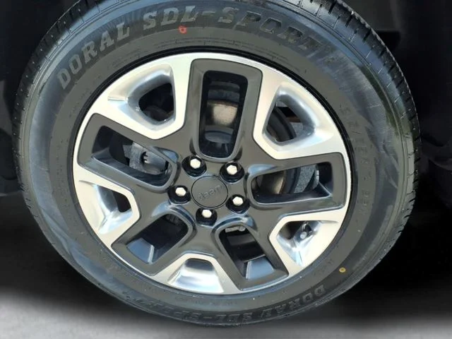 Used 2017 Gray Jeep Trailhawk image 11