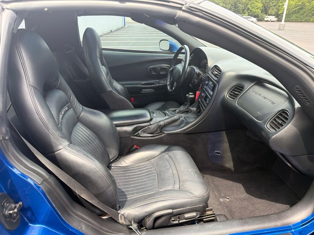Used 2002 Electron Blue Metallic Chevrolet Base image 14