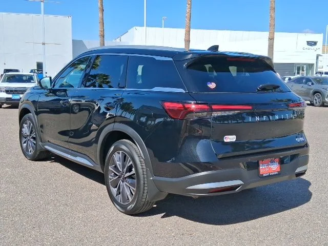 New 2026 MINERAL BLACK INFINITI Luxe FWD image 4