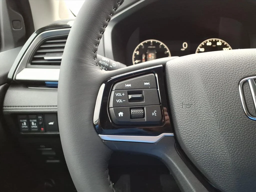 2026 Honda Odyssey Touring - Photo 11