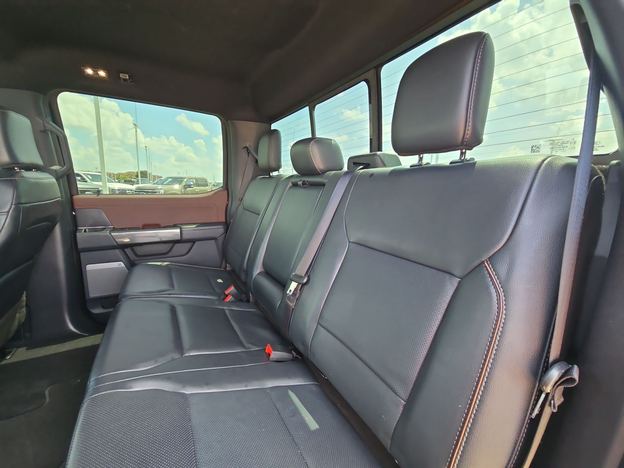 Used 2023 Agate Black Metallic Ford Lariat image 25