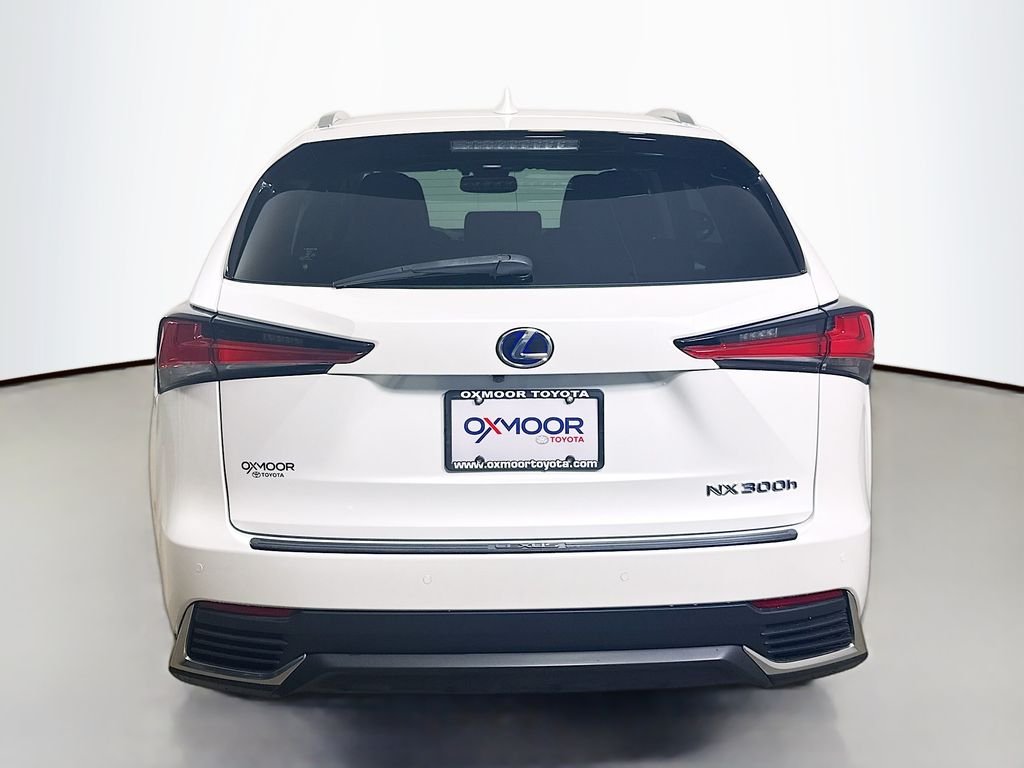 Used 2021 Eminent White Pearl Lexus Base image 6