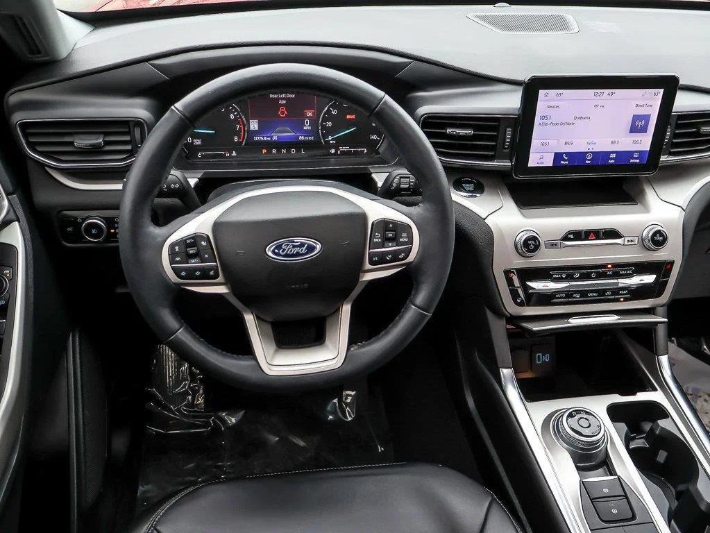 Used 2023 Red Metallic Ford XLT image 18